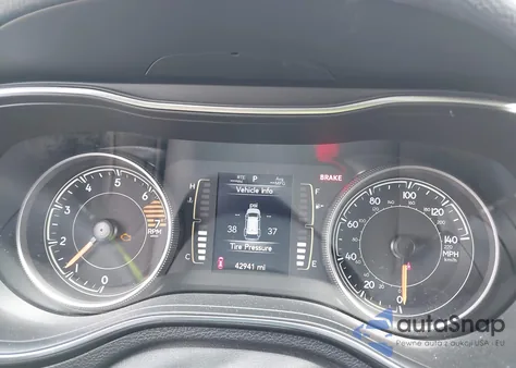 2019 Jeep Cherokee Latitude Plus 4X4 из США, поврежденный, VIN 1C4PJMLB3KD484063